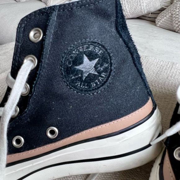 Woman’s size US6 high top platform inside fur black converse used once - Picture 5 of 12